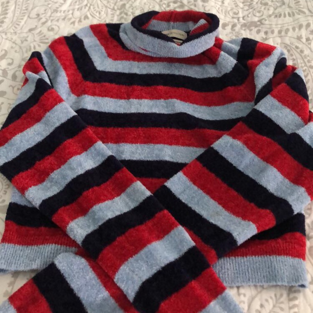 Urban Outfitters Sweater EMMA CHAMBERLAIN INSPO